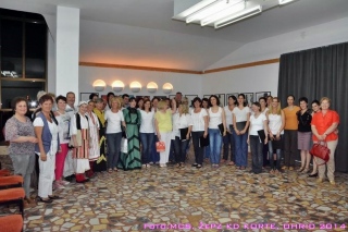Ženski pevski zbor in del pritrkovalske sekcije Kulturnega društva Korte v Makedoniji